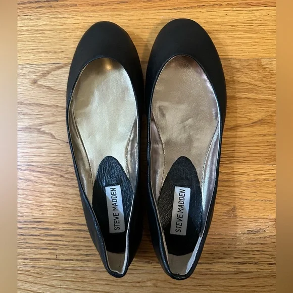 Steve Madden P Heaven Black Flats, size 7M